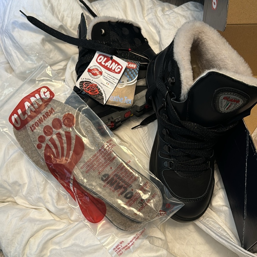 OLANG Bamboo 2.0 - Breathe.Tex Waterproof - Ice Grips - Black New In Box boots